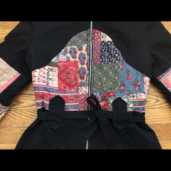 Vintage Quilted Pattern Jacket with Hood + Belt - Picture 3 of 8